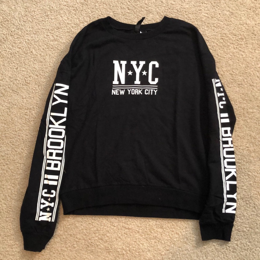H&M Divided pullover shirt